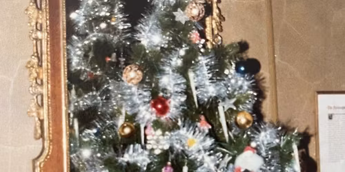 A Mid-Century Holiday with the Ishams