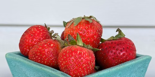 Saturday Night Pottery: Berry Baskets