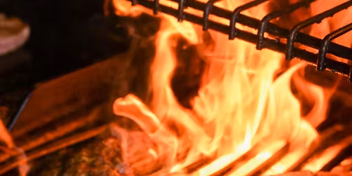 Sezon na Wieprza! Mistrzowskie Grillowanie na Rynku w Mys\u0142owicach \ud83e\udd69\ud83d\udd25