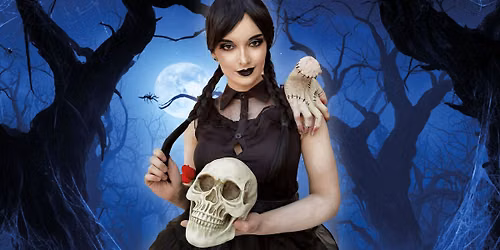 Halloween Spektakel mit Wednesday Addams