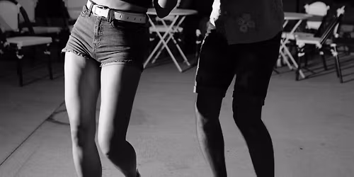 Salsa Sunday @Vasen!! 2nd Annual Thanksgiving food drive!\ud83c\udf38\ud83c\udf3a\ud83c\udf3b