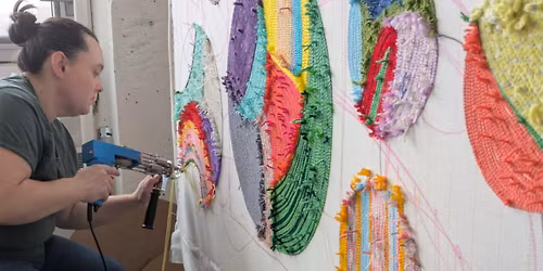 Exposition - FIBRES EN JEU de Val\u00e9rie Gobeil (Festival Petits bonheurs)