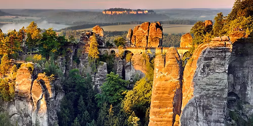 Kelion\u0117 \u012f \u010cekij\u0105, Vokietij\u0105, Lenkij\u0105: Saksonijos \u0160veicarijos gamta, Kioning\u0161teino tvirtov\u0117