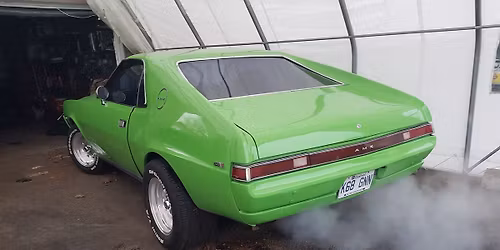 expositin de voiture antique 25 ans et plus