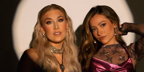 Maddie &amp; Tae in South Bend
