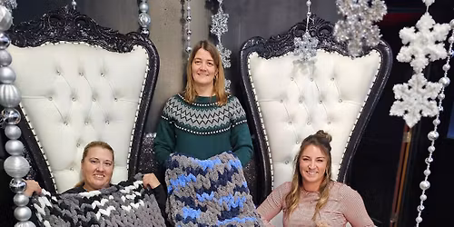 SOLD OUT! Nov 20th - LushLOUNGE Chunky Knit Blanket Workshop