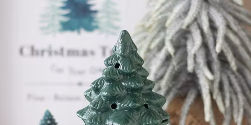 Just Wicks @ Haddon Hall Mercatum Christmas Artisan Market