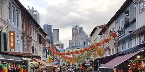 Nostalgic Chinatown of Singapore: Walking Tour with Local Guide
