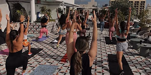 Pool Pilates with Starr Hawkins aka @babymommafit