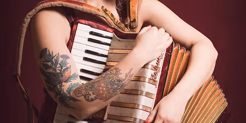 Pascuala Ilabaca y Fauna