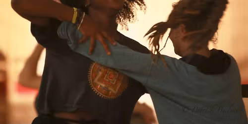 Freiburg: Verk\u00f6rperte NeuroEmotionale Integration - Gabriele Neumann & Daniel Werner - Jahresgruppe