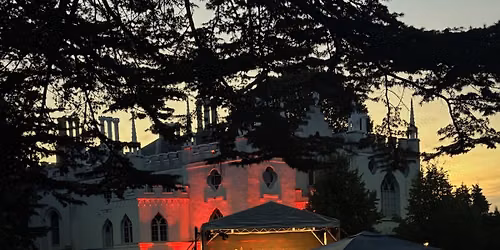 The Pasadena Roof Orchestra open-air concert at Strawberry Hill House