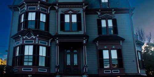 Casper\u2019s kiss at SK Pierce mansion