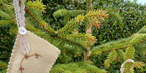 A Handmade Christmas: Vintage Stockings