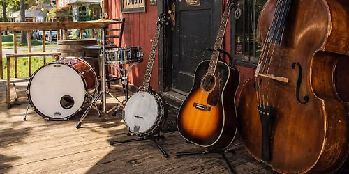 Music on the Porch at Lakeside Inn