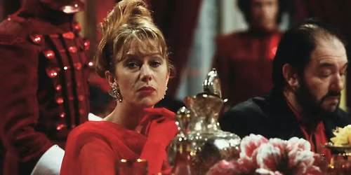 \u041f\u0438\u0442\u044a\u0440 \u0413\u0440\u0438\u0439\u043d\u0430\u0443\u0435\u0439: \u0413\u043e\u0442\u0432\u0430\u0447\u044a\u0442, \u043a\u0440\u0430\u0434\u0435\u0446\u044a\u0442, \u043d\u0435\u0433\u043e\u0432\u0430\u0442\u0430 \u0436\u0435\u043d\u0430 \u0438 \u043d\u0435\u0439\u043d\u0438\u044f\u0442 \u043b\u044e\u0431\u043e\u0432\u043d\u0438\u043a (1989)