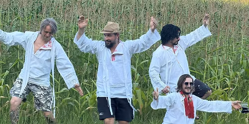 Ko\u0159en\u011b a Halucinogang v PIKSLE