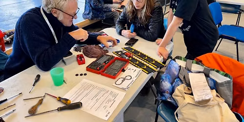 Caffi Trwsio \/\/ Repair Cafe