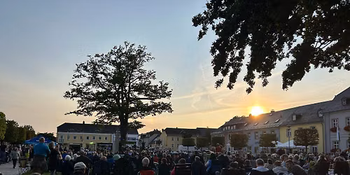 Rehauer Stuhlkonzert mit "Blue Indigo"