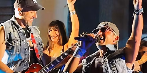 RADIO KOM ACOUSTIC TRIO live SMOKE HOUSE MAD FOR BBQ Santarcangelo