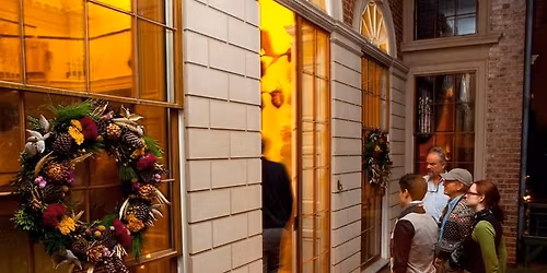 Monticello Holiday Evening Tour