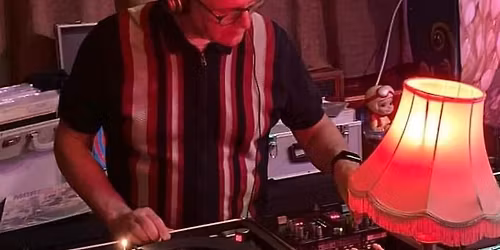 LIVE MUSIC - Glyn Wilcox