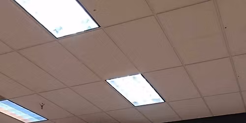 MixxedFit Ugly Christmas T-shirt Class & Gift Exchange \ud83c\udf84