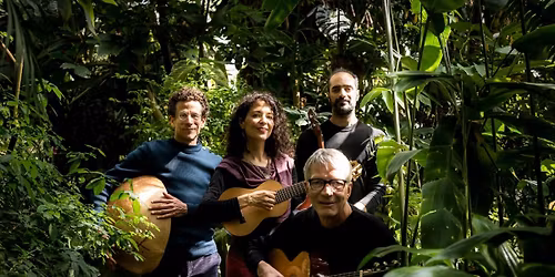 Veronika's Ndiigo - Livingroom Concert