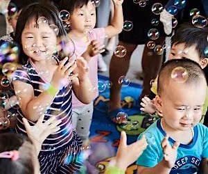 Mandarin Rhyme Time \u4e2d\u6587\u666e\u901a\u8bdd\u513f\u6b4c\u6545\u4e8b\u4f1a for Babies and Toddlers (0-3 years)