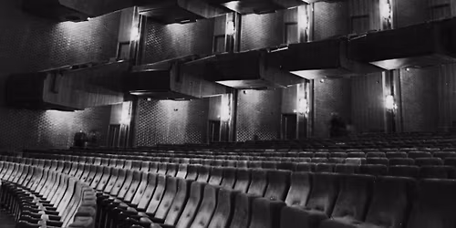 Ekskursija: \u201eDing\u0119s teatras: u\u017ekulisi\u0173 detektyvas\u201c