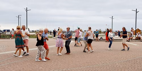 Initiation de danse par Cucq danse \u00e0 2