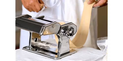 Make Italian Pasta With Chef Luna at a Trendy Local Tavern - Pasta Making Cooking Class in Las Vegas | Classpop!\u2122