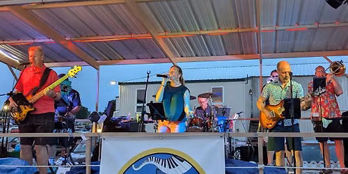 Back In Town celebrates the Labor Day weekend at Schooner's!
