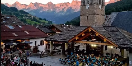 D\u00e9fil\u00e9 de l'Orchestre d'Harmonie du Grand-Bornand