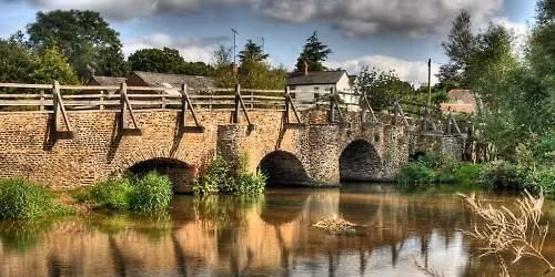 Friday Hike: 9km \u2013 Farnham Heath Nature reserve & Craft brewery