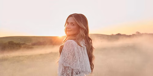 Carly Pearce - Honest Woman: Up Close - Presented by Conundrum Wines