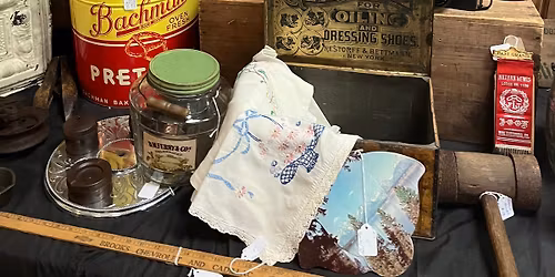 Vintage Market at Mountaineer Mall! INSIDE