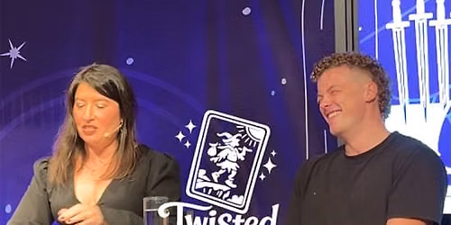 Twisted Tarot : quand l'humour croise le destin et les myst\u00e8res du tarot