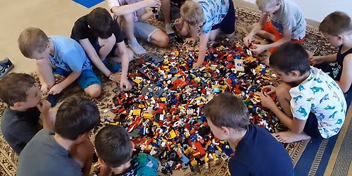 Kockabar\u00e1tok ny\u00e1ri LEGO t\u00e1bor a K\u00f3s K\u00e1roly M\u0171vel\u0151d\u00e9si H\u00e1zban - 1. csoport