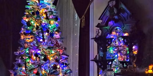 Candlelight Christmas Tour!