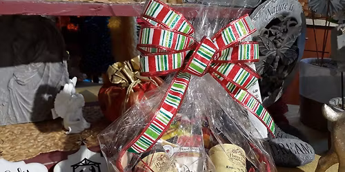 DIY Gift Basket Walk In