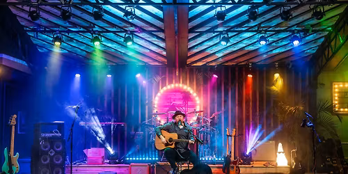 Nashville artist John Salaway live at Troll Music 