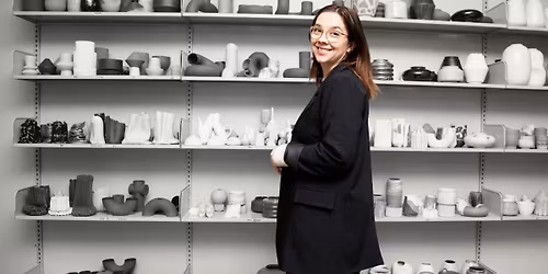Kuratoromvisning med museumsdirekt\u00f8r Ingrid Lunnan