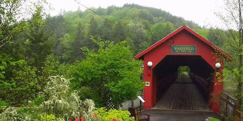 Yoga et Pilates sur le pont couvert | Yoga and Pilates on the Covered Bridge
