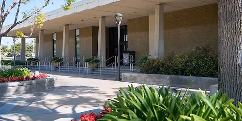 Free Digital Skills Training Session at La Mirada Library