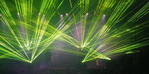 Revent\u00f3n: Halloween Reggaeton Party