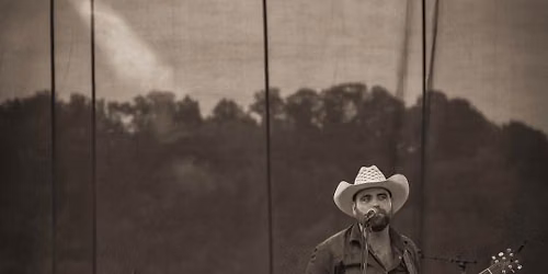 Nashville recording artist Kyle Fields live at Shovel City Drinkery 