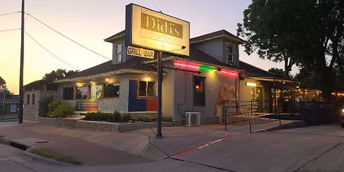 Aaron Hendra Live at Didi's Downtown