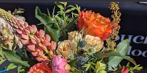 Flower arrangement workshop 