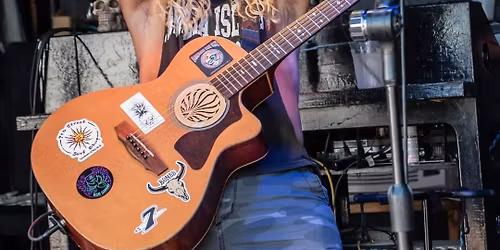 Rob Rocks Hidden Beach Bar Marblehead